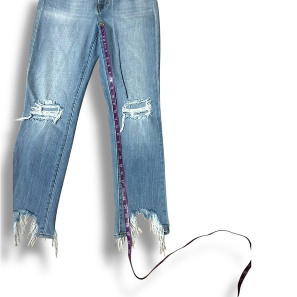 L'AGENCE High Line High Rise Skinny in Fade Out Size 27 Light Wash Distressed - Picture 6 of 12